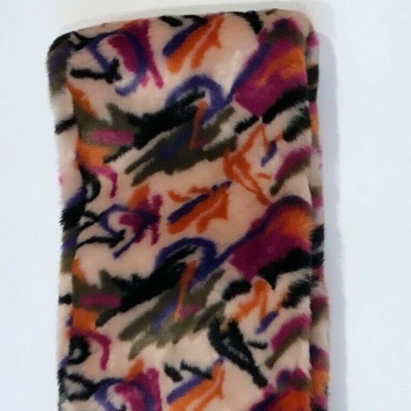 (NWT) UGG Women's Multi-Colored Fluffy SOFT Faux Fur Pull Through Scarf - Picture 6 of 9